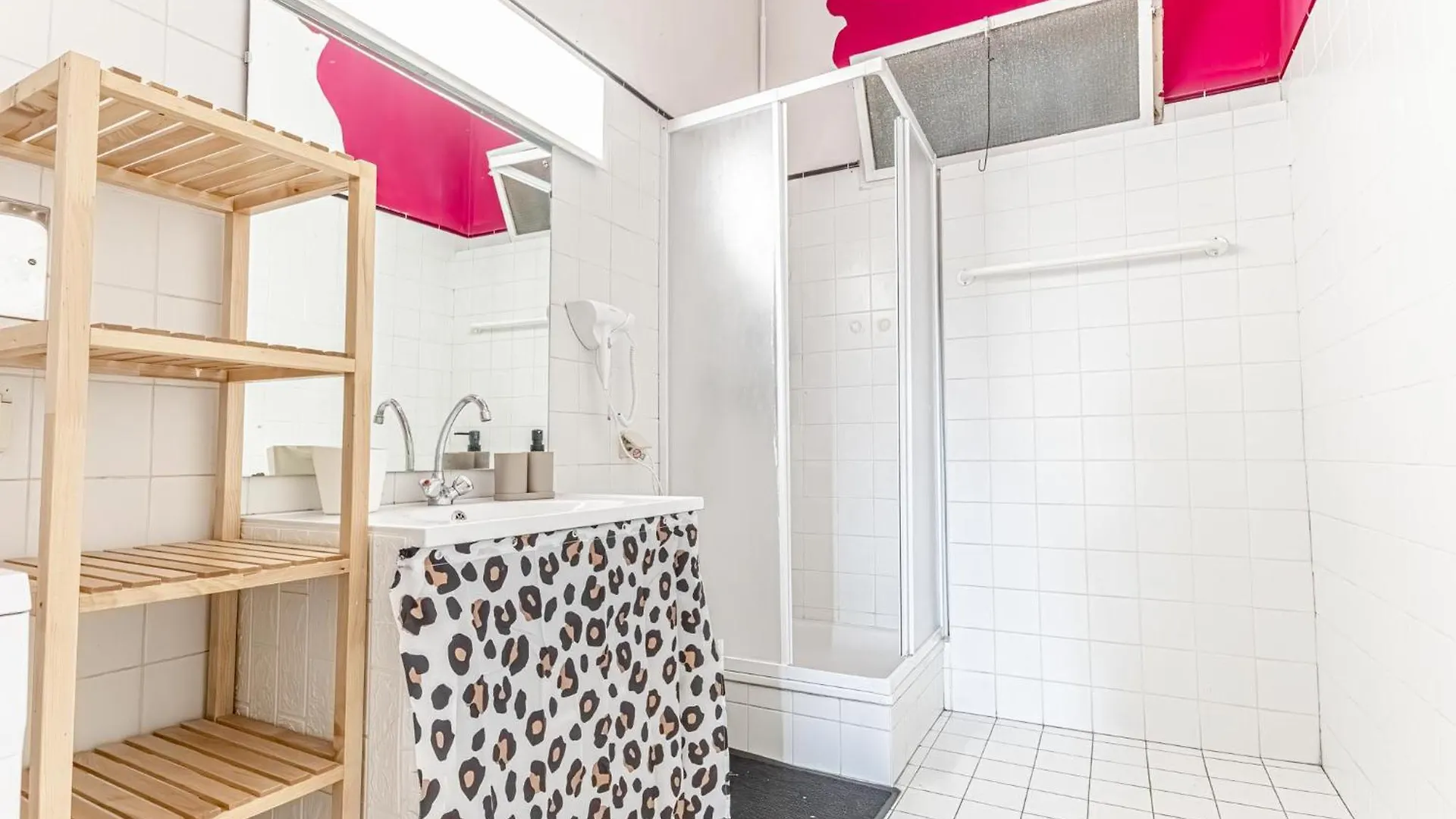 Comfy 3Br Shared Apartment - U6 Subway, Danube & Millenium City Vienna