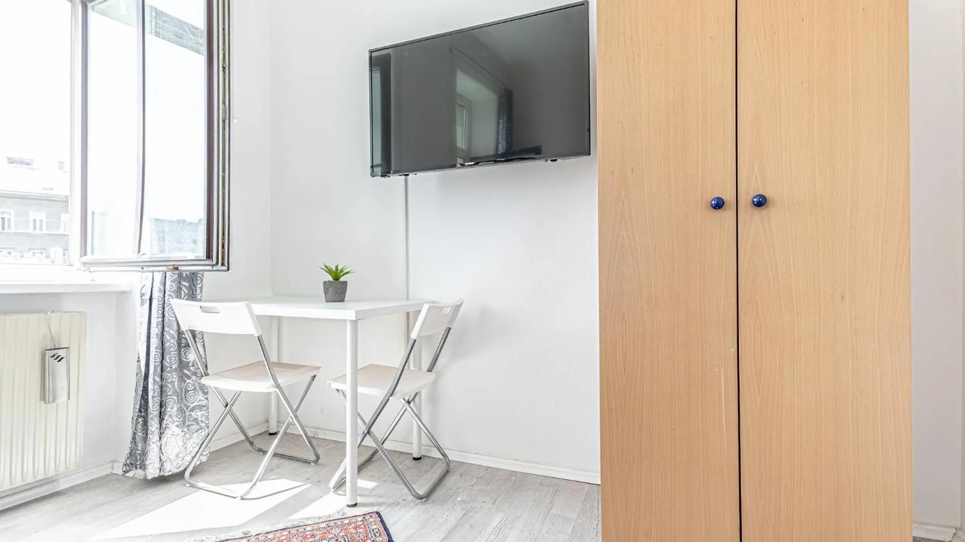 Comfy 3Br Shared Apartment - U6 Subway, Danube & Millenium City Vienna Austria